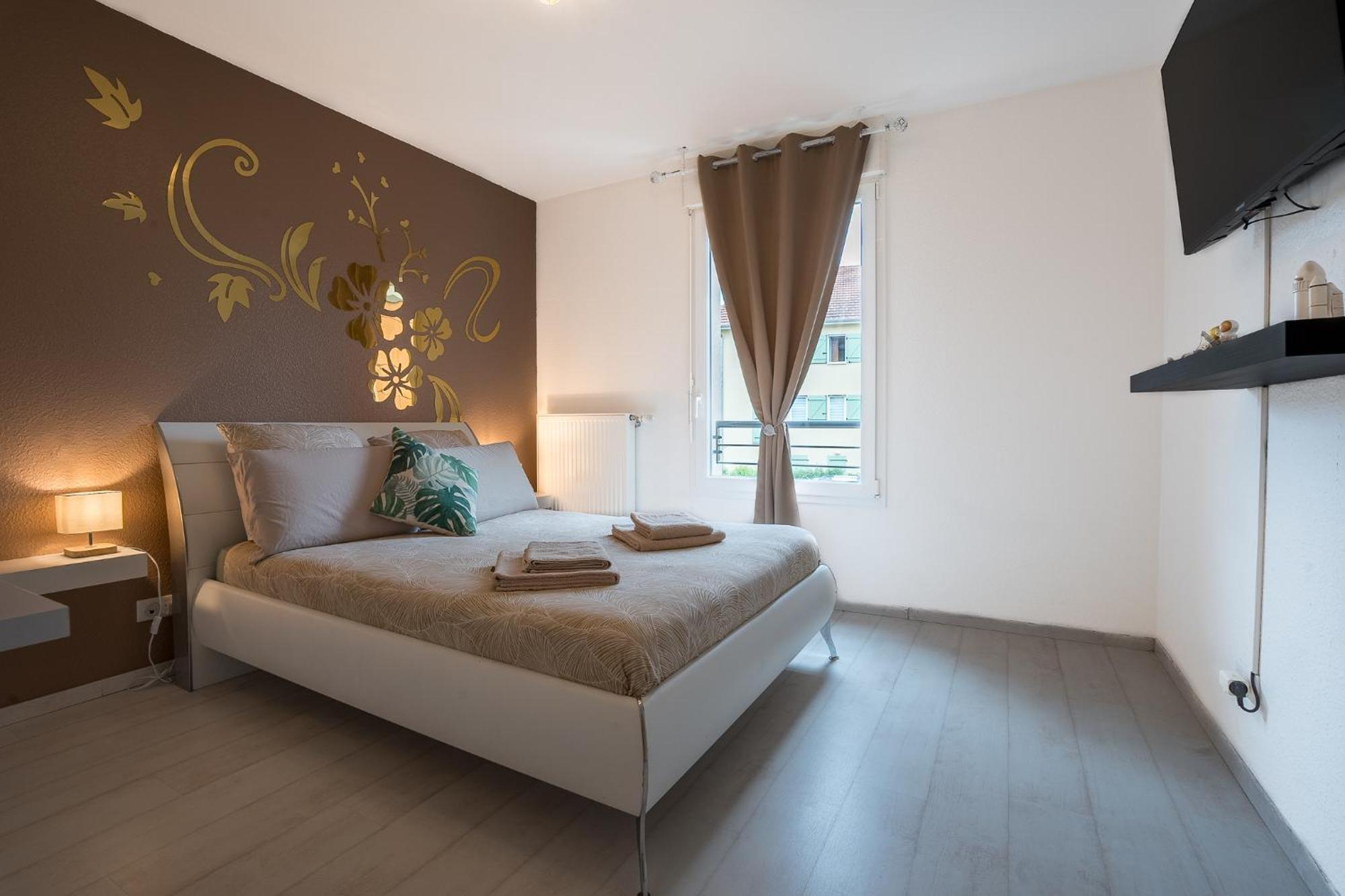 Spacieux - 4 Pers' - Balcon - 2 Lits - Parking Apartment *