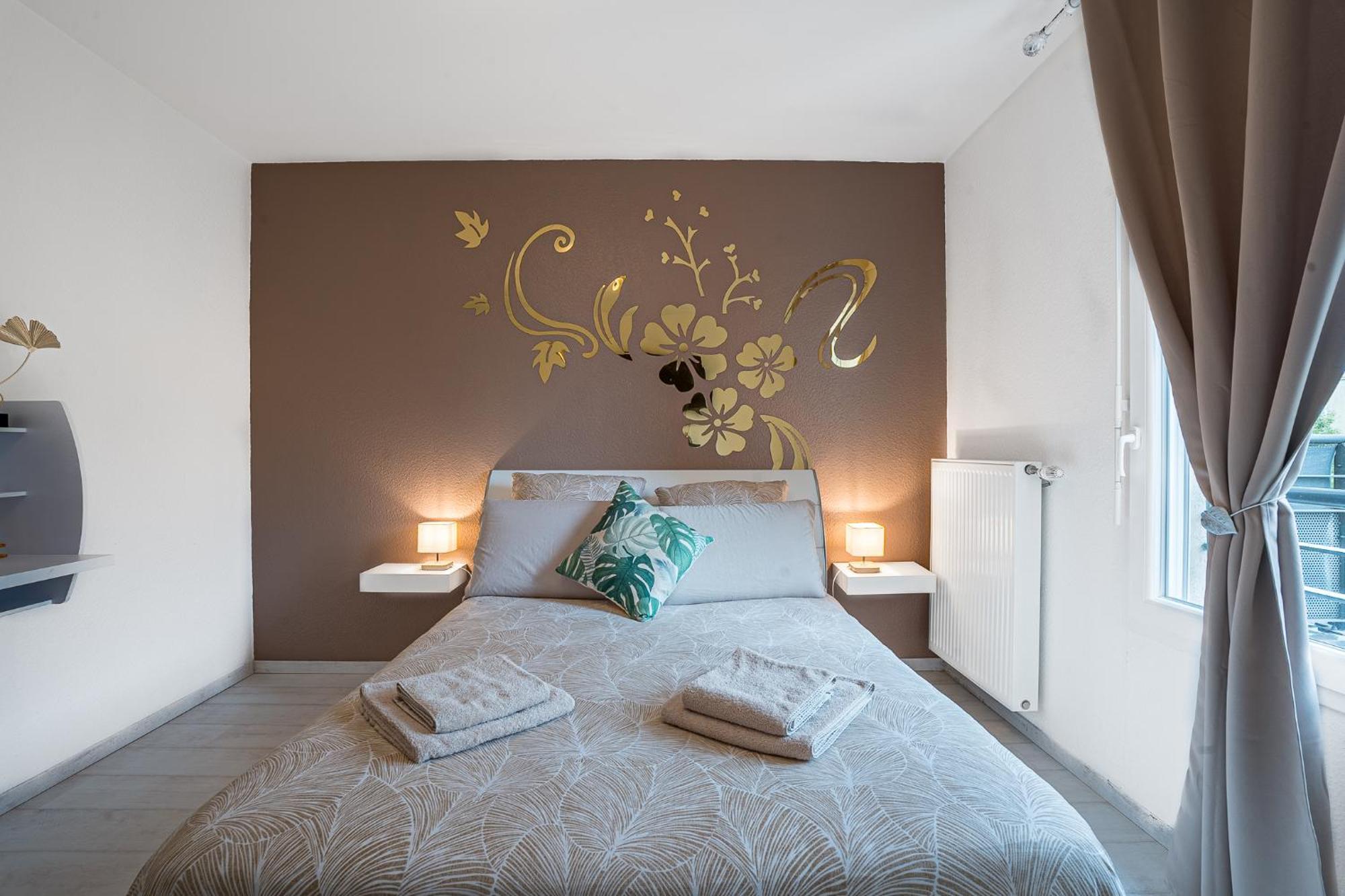 Apartment Spacieux - 4 Pers' - Balcon - 2 Lits - Parking
